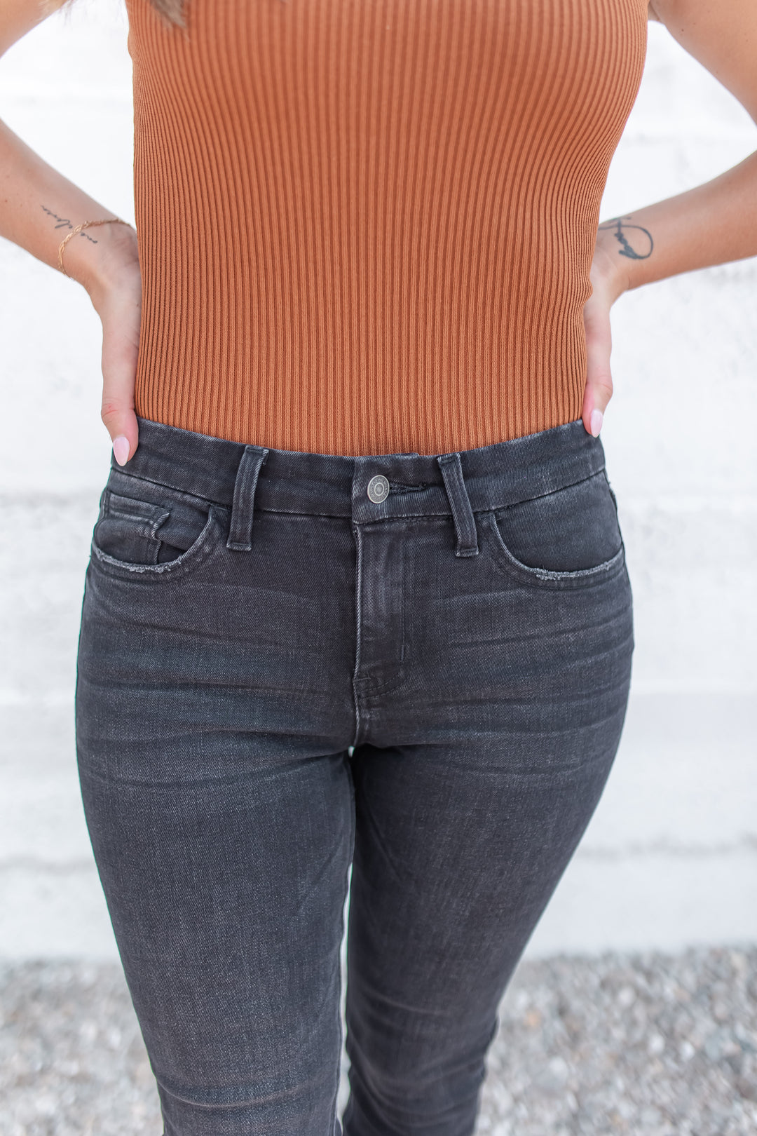 The Well Intentions Straight Jeans - Black