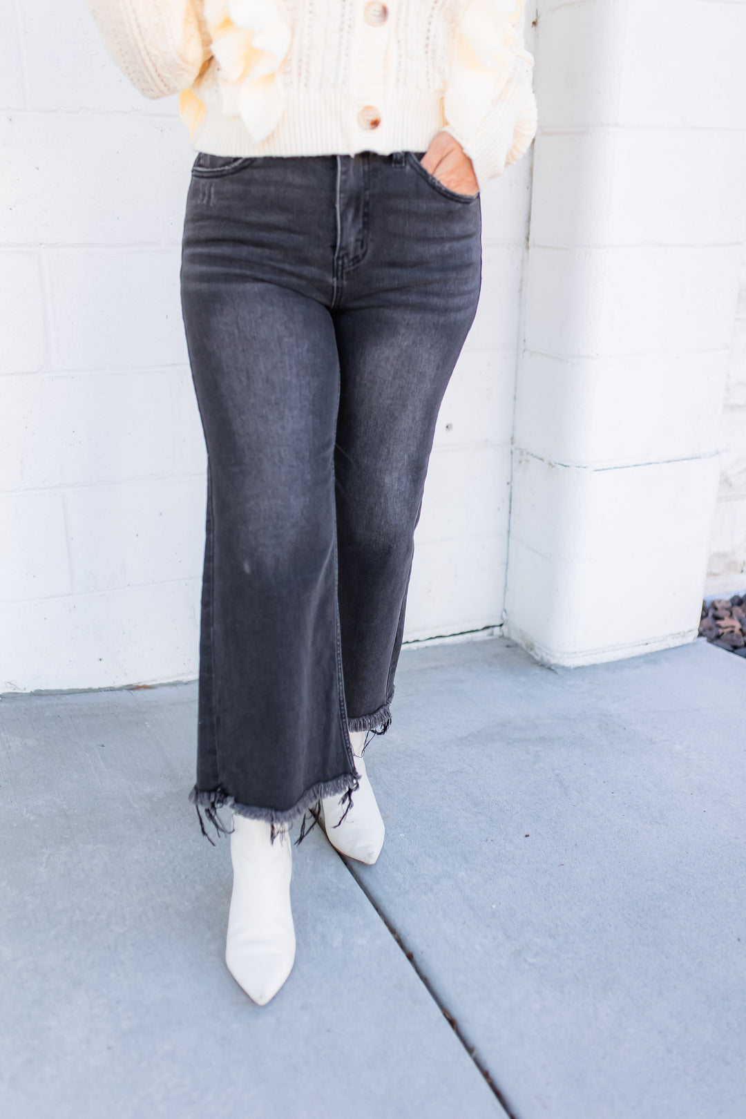 The Landry Wide leg Cropped Jeans