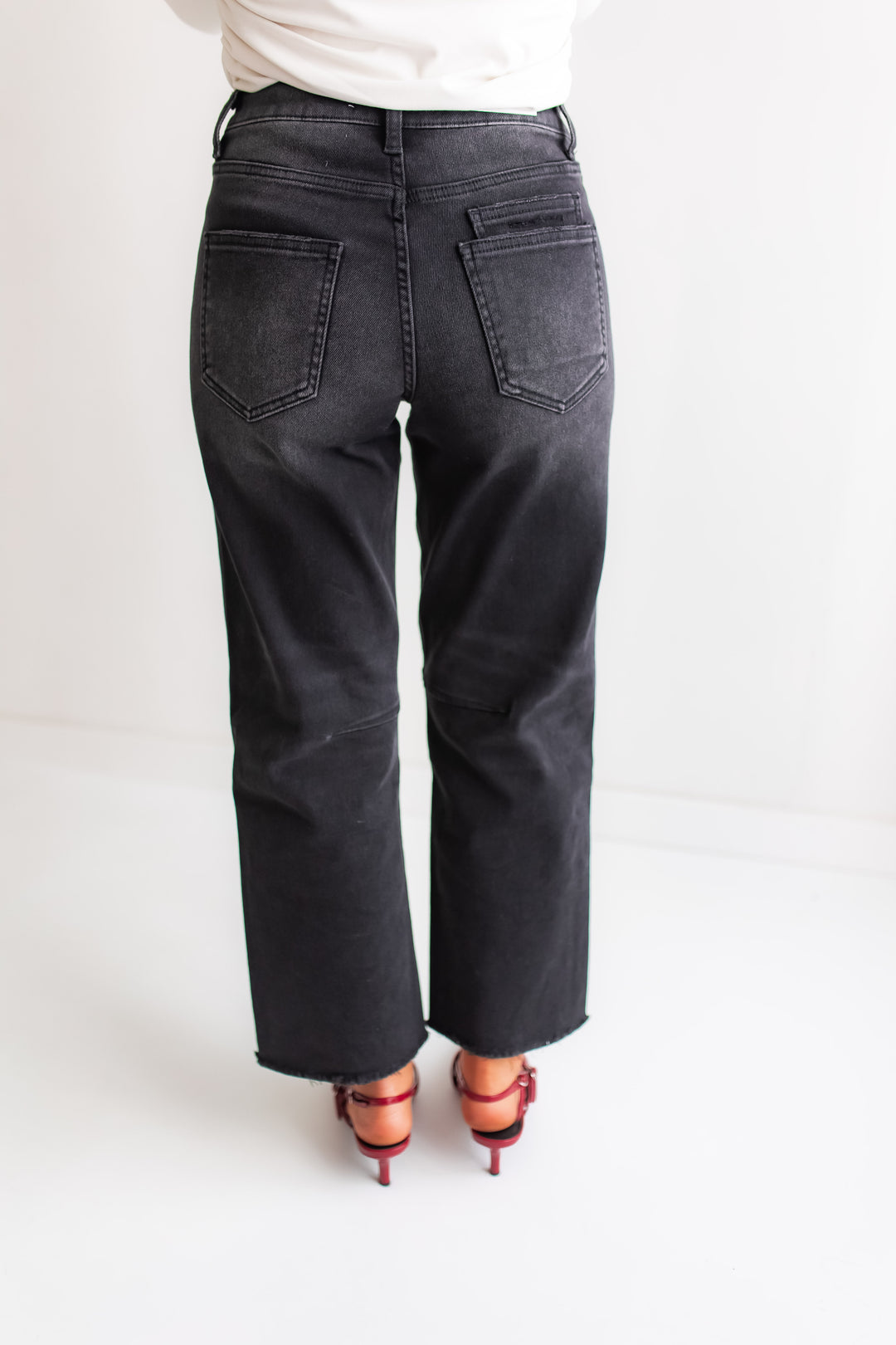 The Dusky Charm Barrel Jeans