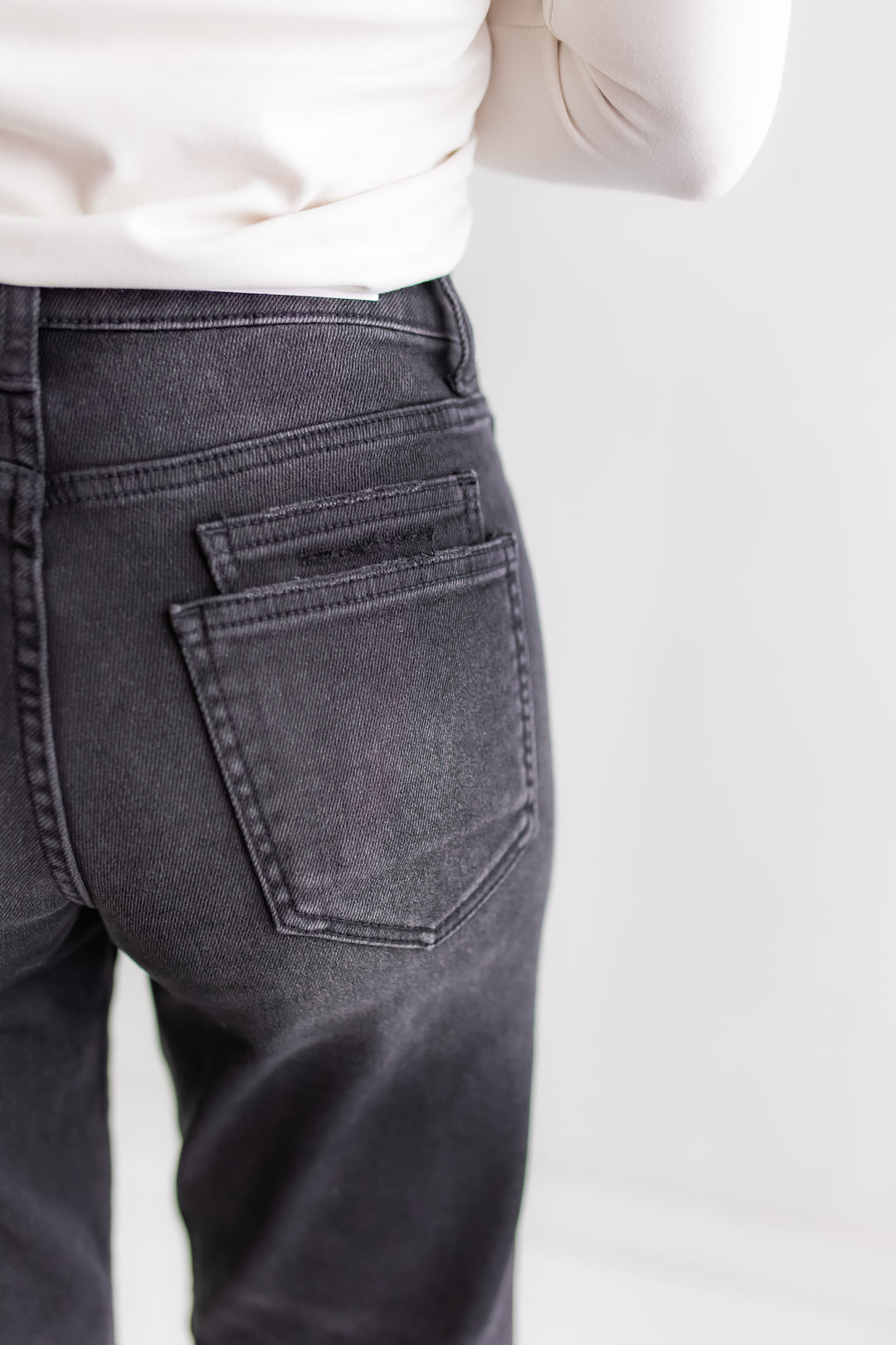 The Dusky Charm Barrel Jeans