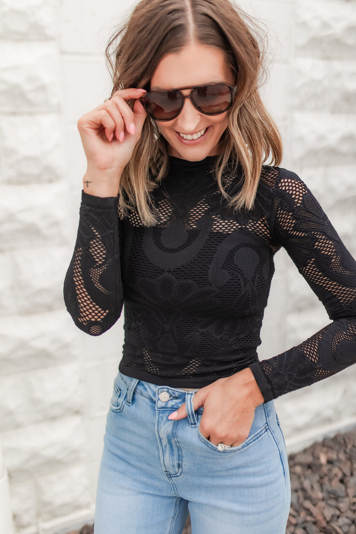 The Lace in Bloom Top - Black