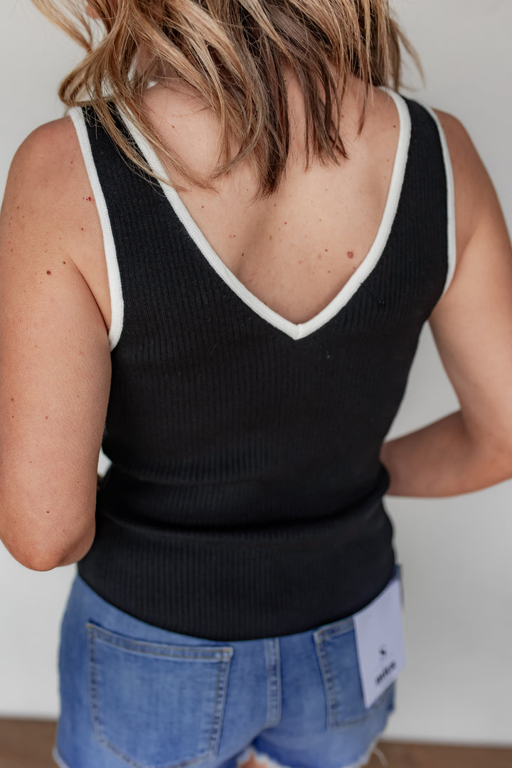 The Harbor Trim Tank - Black - One Eleven Olive Boutique