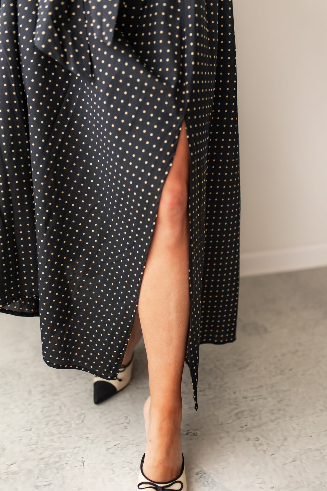 The Turning Heads Midi Dress - One Eleven Olive Boutique