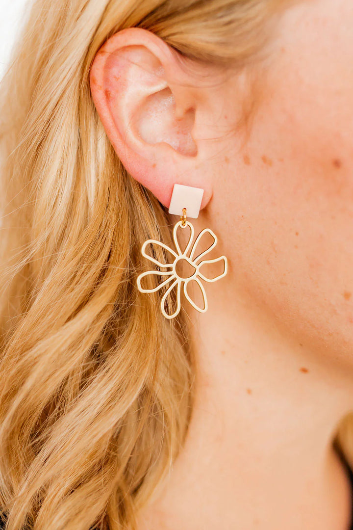 The Daisy Cream Earrings [Linny Co]