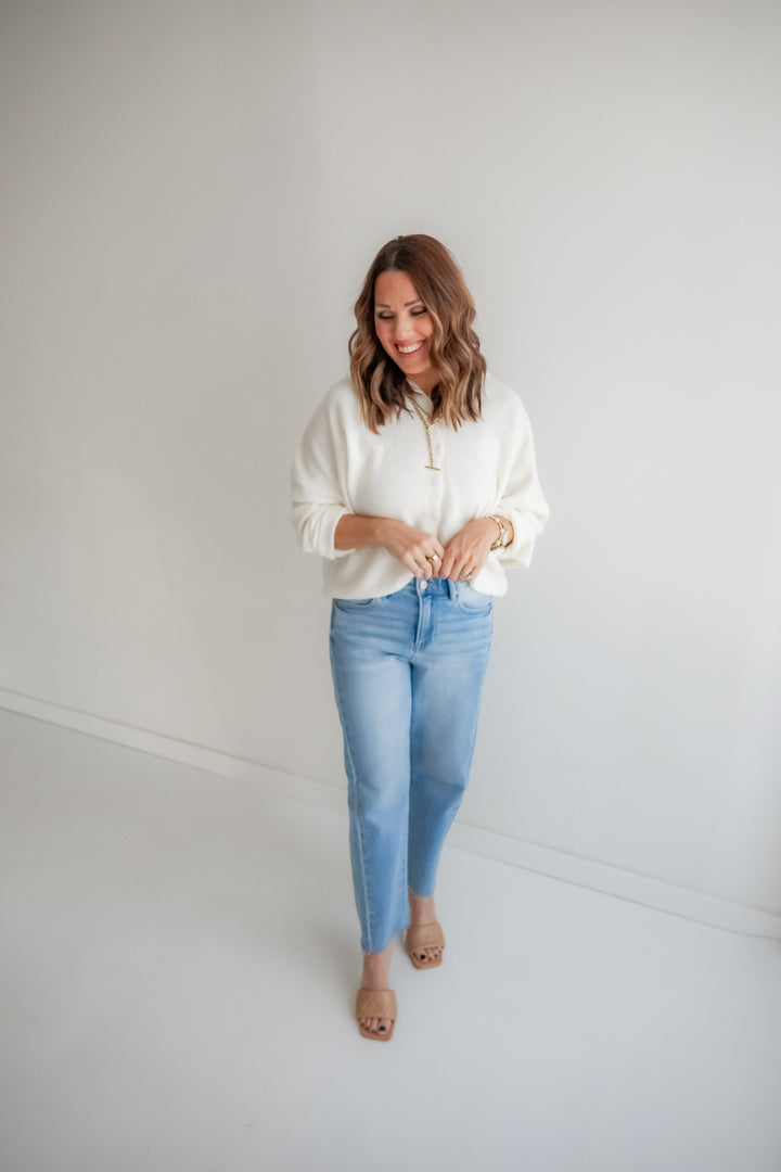 The Fallon Light Wash Barrel Jeans