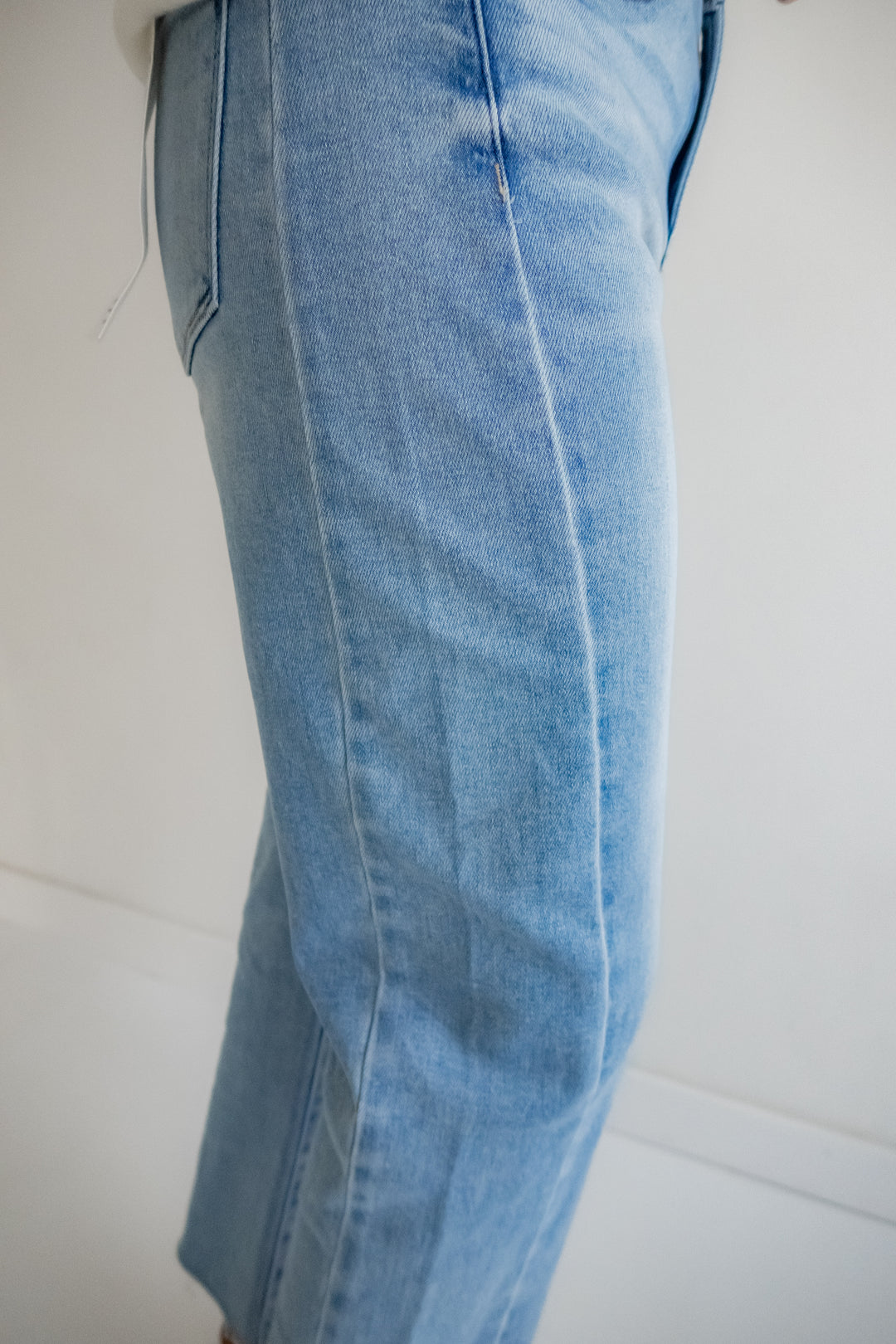 The Fallon Light Wash Barrel Jeans