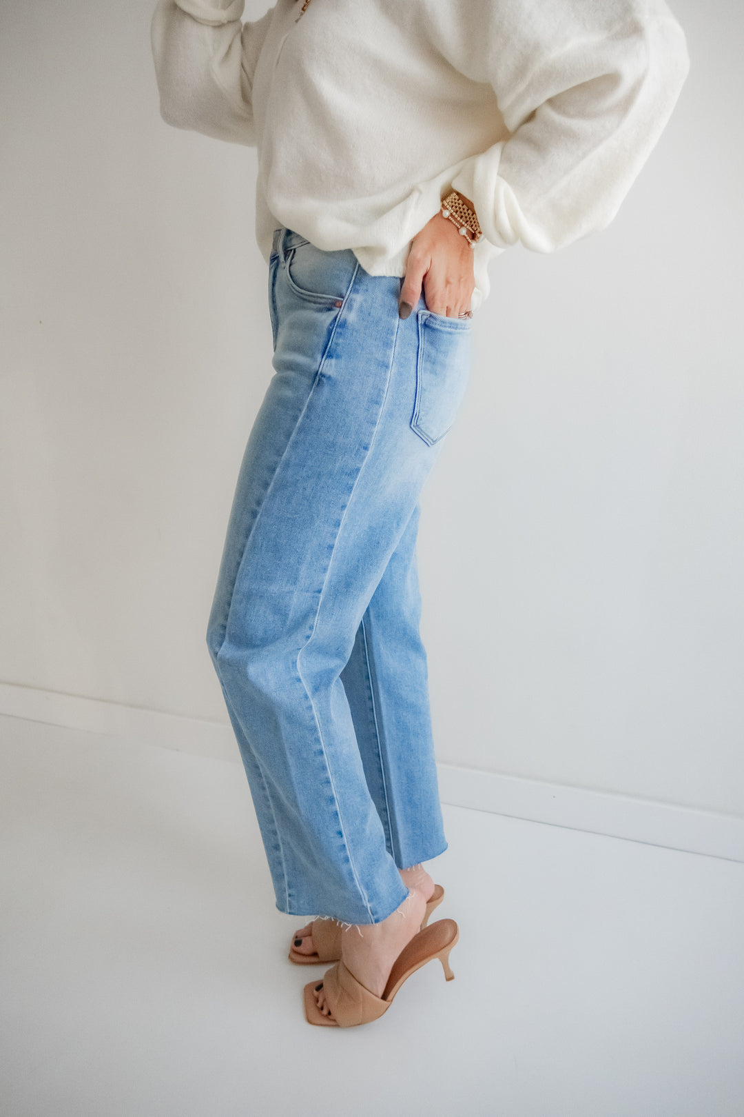 The Fallon Light Wash Barrel Jeans