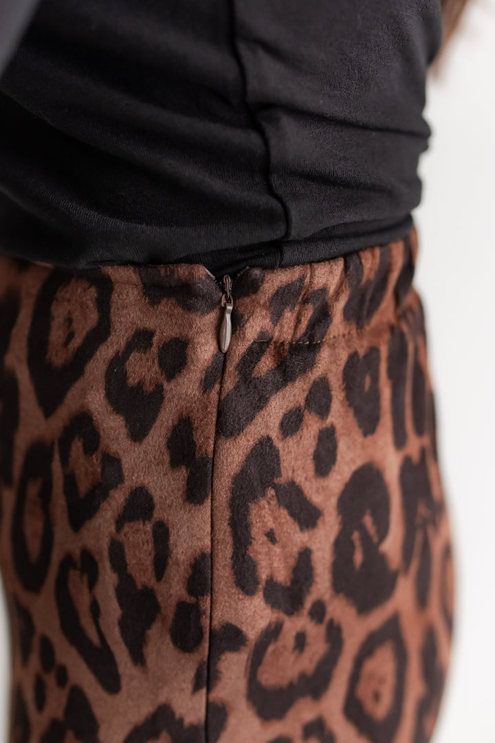 Soft stretchy midi leopard skirt for women