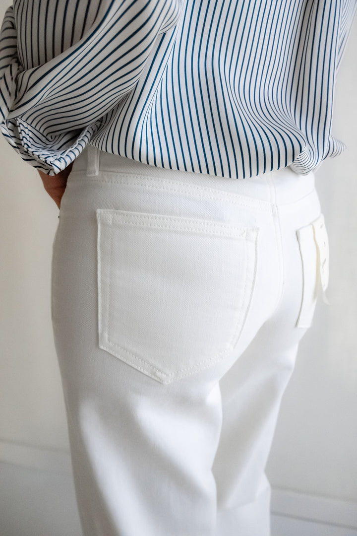 White jeans with 32" inseam. Relaxed fit 