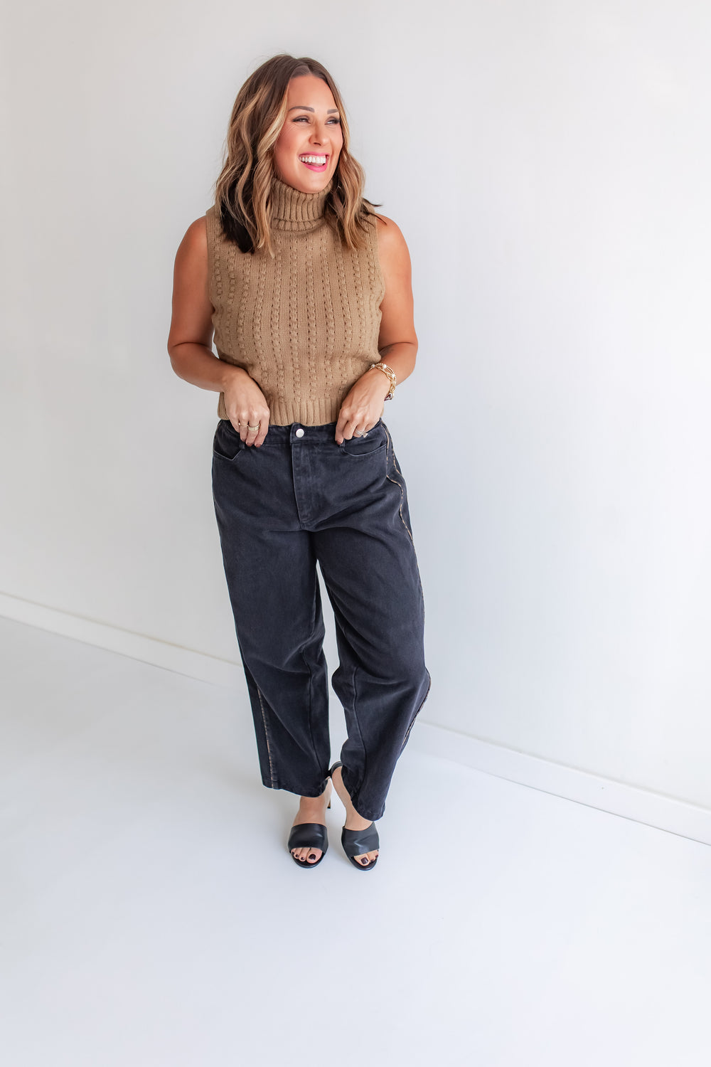 Trendy black barrel jeans with leopard print side piping