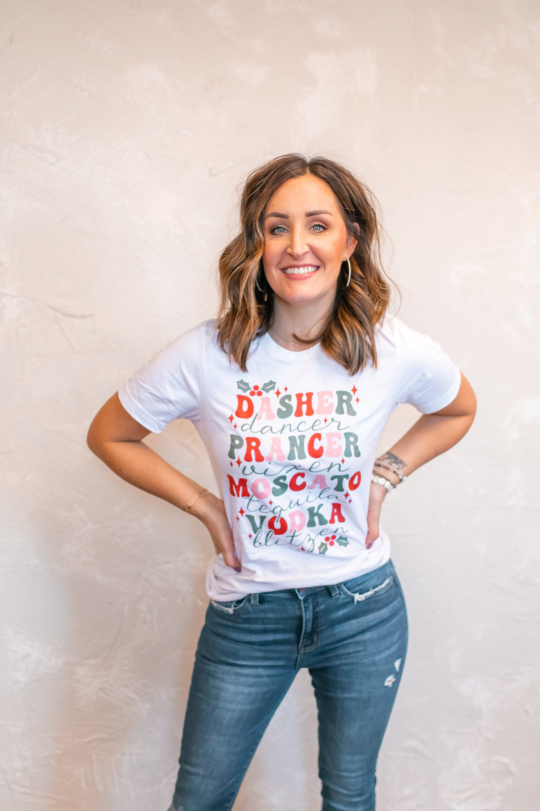 Dasher & Drinks Tee (S-3XL) - One Eleven Olive Boutique