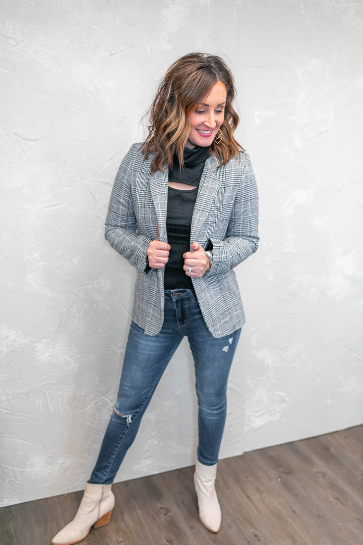The Trendsetting Plaid Blazer - One Eleven Olive Boutique